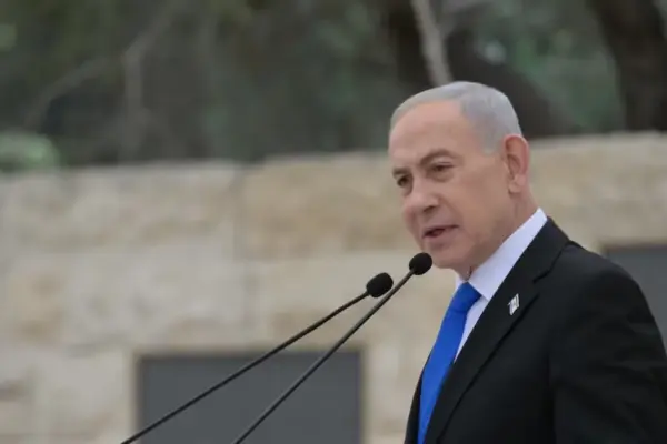 Netanyahu warns Iran that Israel's response will be "much more powerful" if it decides to attack