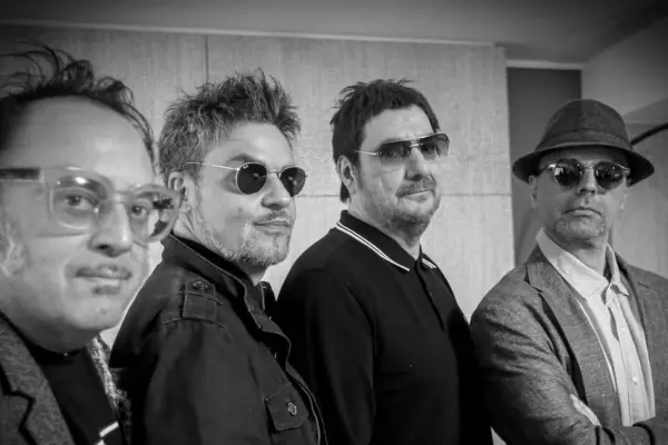 Carcuro, school uniforms and the Revolt: Los Tres in five memorable shows