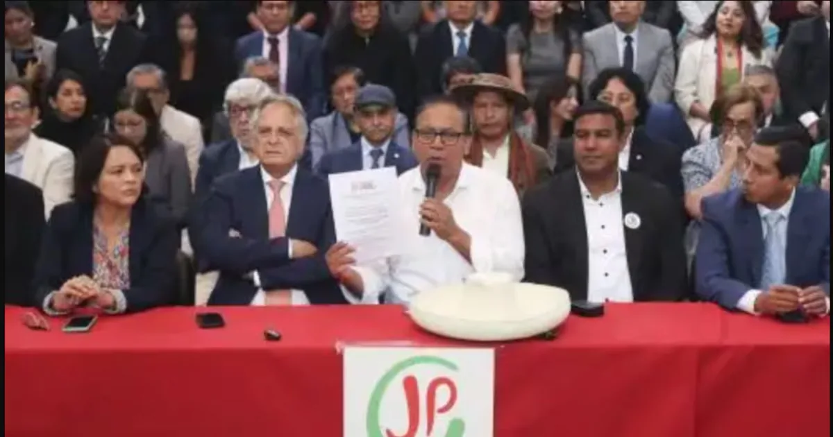 Roberto Sánchez softens government plan days before elections and IMF warns of new “threats” to the Peruvian economy