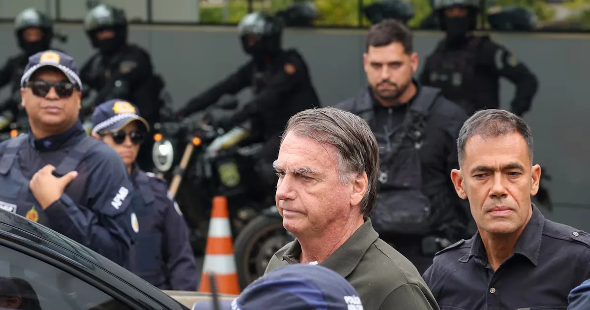 Investigate possible use of public funds for financing the biographical film of Jair Bolsonaro