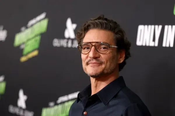 Pedro Pascal will receive his star on the Walk of Fame in 2027