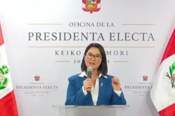 Fujimori configures his cabinet and presents the prime minister, foreign minister, and head of the economy