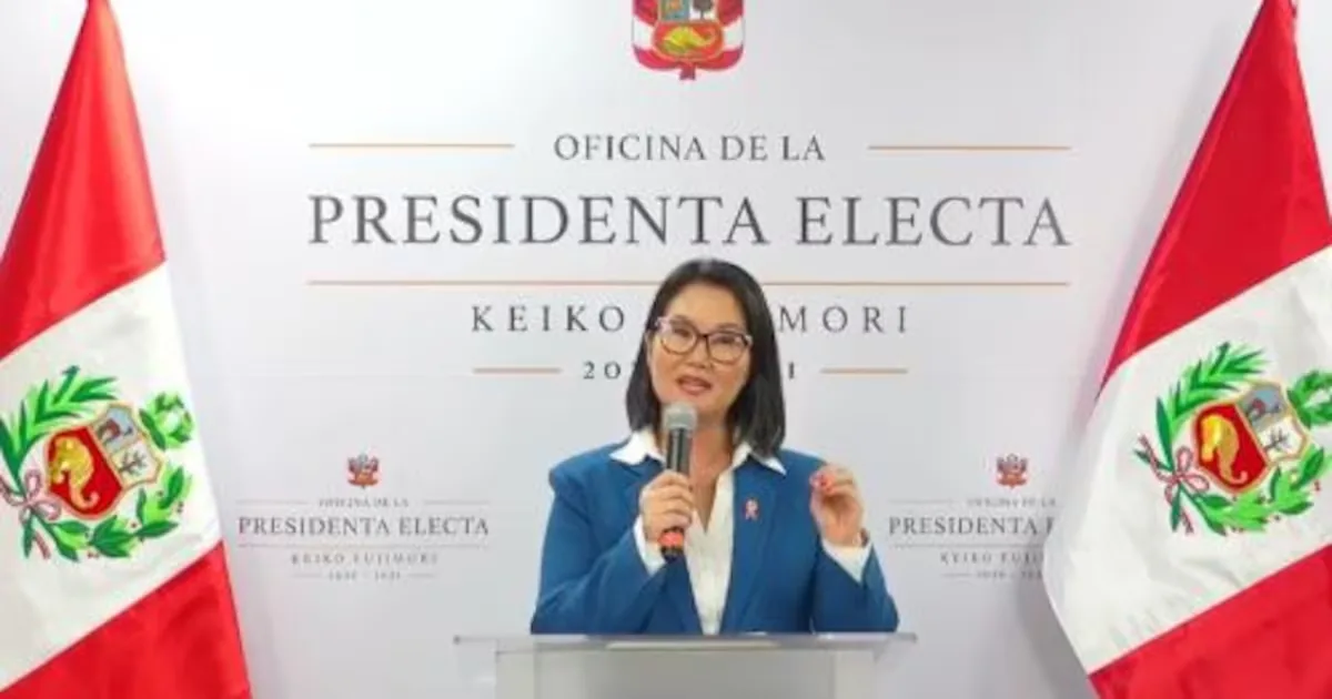 Fujimori configures his cabinet and presents the prime minister, foreign minister, and head of the economy