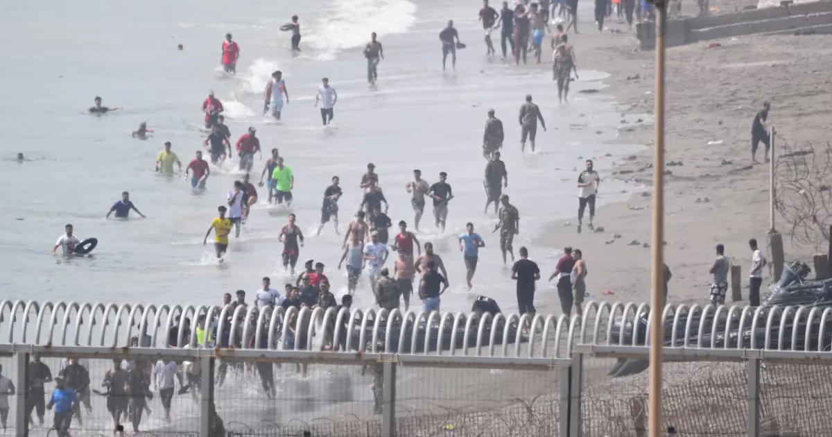 What is happening in Ceuta, the Spanish territory bordering Morocco, scene of a migration crisis