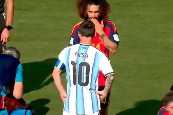 Was it a red card? Lionel Messi's request after Cucurella covered his mouth following Enzo Fernández's sending off