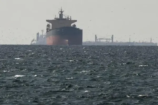 U.S. completes a new round of attacks against Iran and announces it is resuming the blockade of its ports