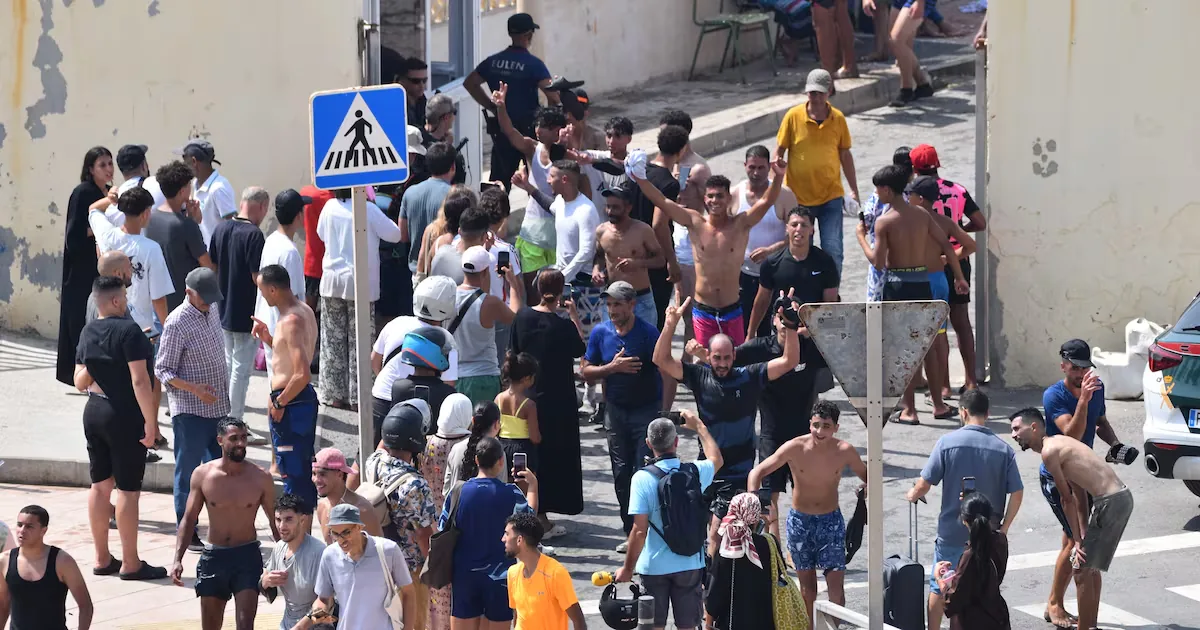 Spain and Morocco agree on the return “as soon as possible” of “all” migrants who entered Ceuta illegally in recent days