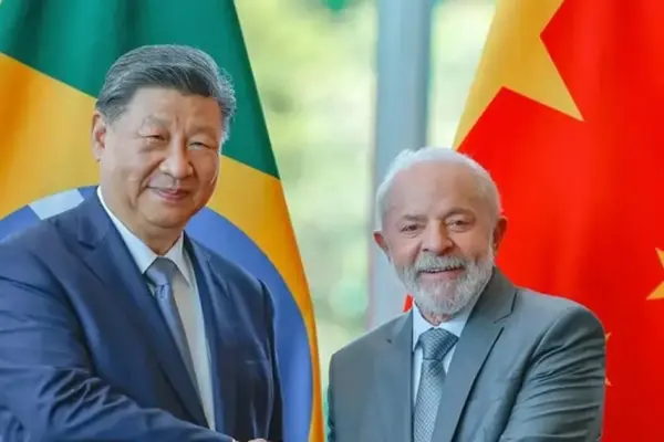 Lula da Silva and Xi Jinping talk about strengthening ties between China and Brazil after the imposition of US tariffs