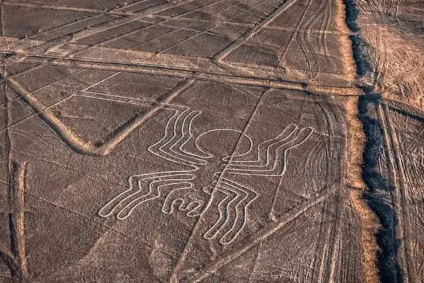 Airplane crash in Peru: 13 people die during tourist flyover of the Nazca Lines