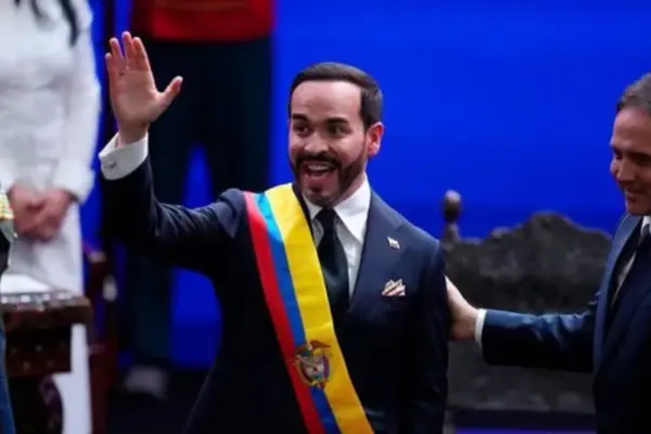 Abelardo de la Espriella sworn in as new president of Colombia