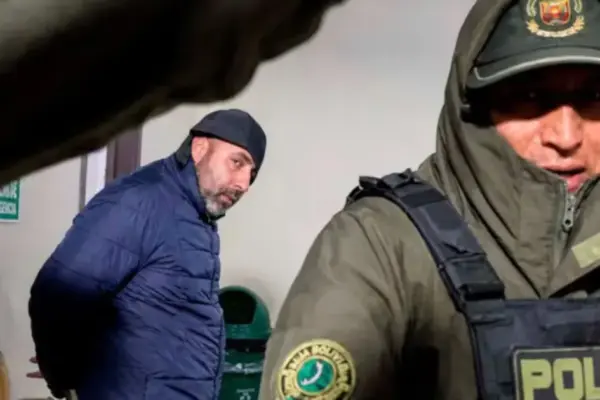 Illegal fuel sales, gold shipments to Dubai, and alleged drug planes: the dirty businesses of Fernando Cerimedo, the "king of trolls"