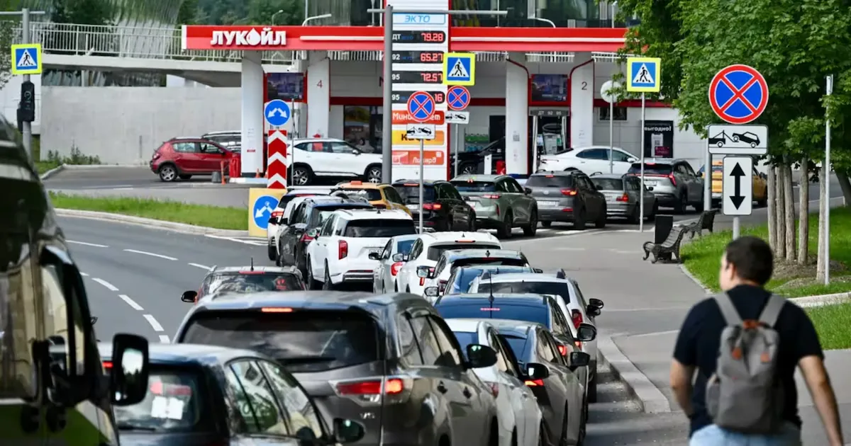 Russia runs out of fuel: The new front complicating the Kremlin