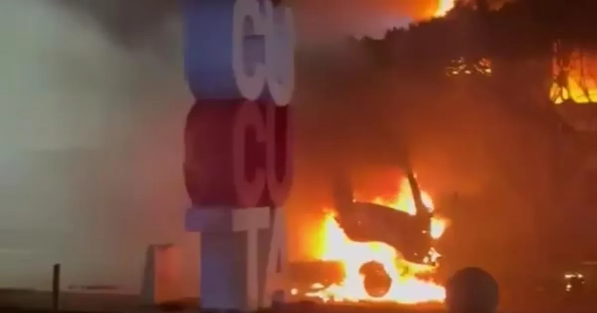 Car bomb attack leaves eight police officers injured in Colombia
