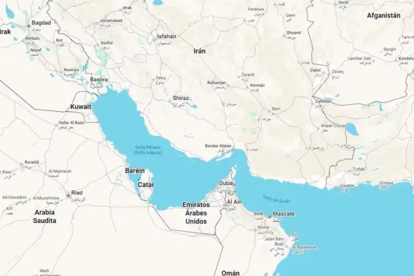 UK Maritime Authority reports projectile attack in the Strait of Hormuz: no injuries reported