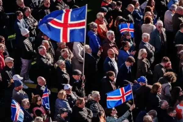 Between fishing and the euro, Iceland votes on whether to resume negotiations to join the EU