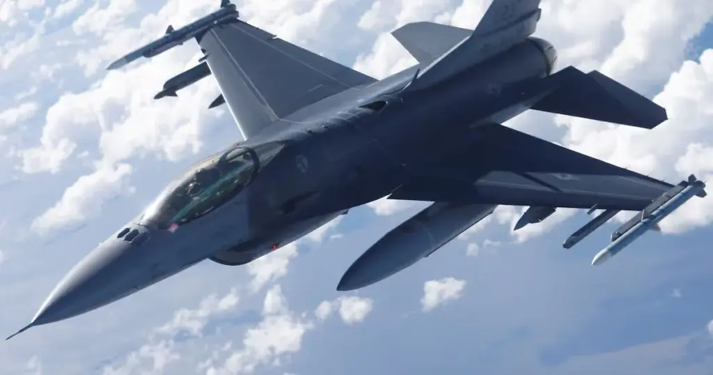 F-16 intercepts aircraft over Maryland during Donald Trump's stay at Camp David