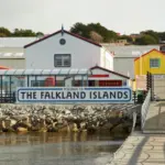 United Kingdom reiterates that the Falklands "are British" and emphasizes its "unwavering commitment" to the islands
