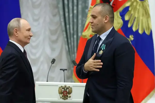 Who is the Russian businessman close to Putin who paid for the party after Donald Trump Jr.'s wedding in the Bahamas
