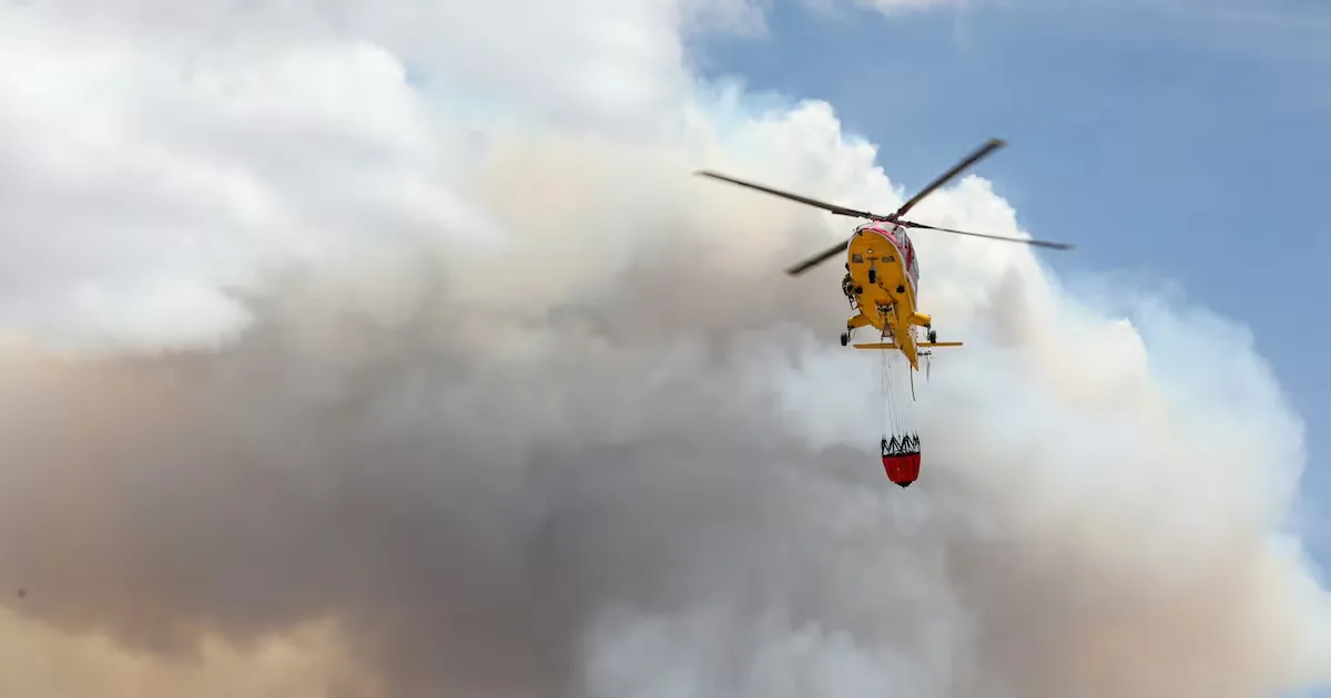 Quito firefighters manage to control seven of nine forest fires recorded in the city
