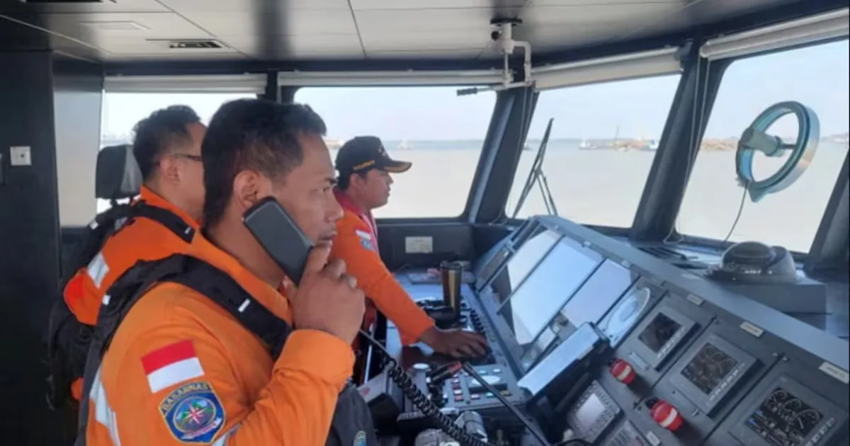 Indonesia searches for 140 people after ferry disappearance in the Java Sea