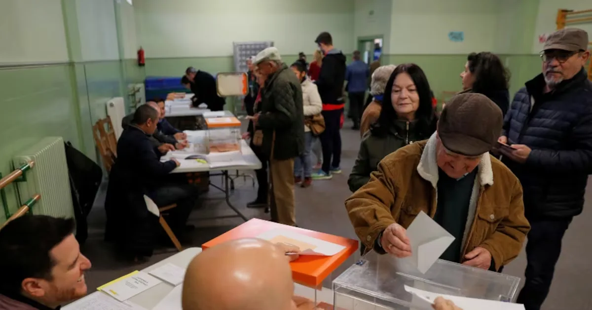 What is the "grandchildren's law" and its controversy over the impact on next year's elections in Spain